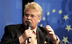 Голова комітету Європарламенту із закордонних справ Ельмар Брок