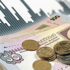 Україна: ціни знижуються, попит на валюту зростає