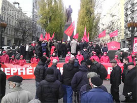 Річниця більшовицького заколоту. Комуністи традиційно зібралися біля Бесарабського ринку