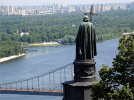 Пам’ятнику Володимиру Великому загрожує участь язичницьких кумирів, яких князь наказав скинути в Дніпро