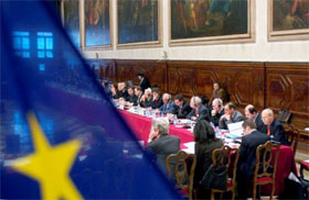 Венеціанська комісія вважає, що закон про референдум не відповідає міжнародним стандартам
