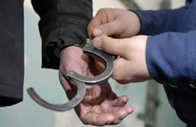 Прокуратура затримала заступника начальника Врадіївського районного відділення міліції