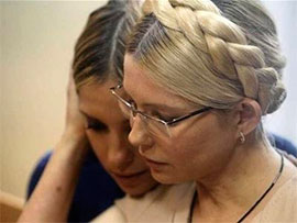 Євгенія Тимошенко каже, що її мати не отримувала пропозицій лікуватися за кордоном