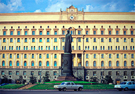 Московська влада повертає пам’ятник більшовицькому кату Дзержинському на Луб’янку