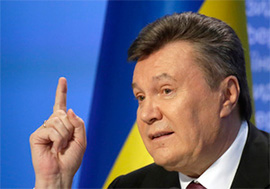 Янукович повідав землякам, що Донбас вказує країні напрямок руху