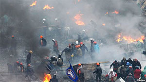 Мітингувальники Євромайдану відтіснили міліцію від Майдану