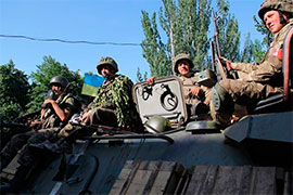 Українські військові ведуть бої в районі Іловайська та контролюють частину Луганська 