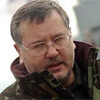 Екс-міністр оборони України Анатолій Гриценко закликає захищати людей і країну від бандитів зі зброєю
