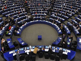 Європарламент ухвалив резолюцію на підтримку України та погрожує економічною блокадою Росії