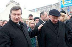 Втікачів Януковича і Азарова розшукує Інтерпол