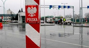 Польща може заборонити в’їзд російських вантажівок. А Україна?