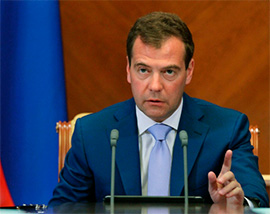 «Денегнет». Медвєдєв попросив губернаторів не розповідати про «труднощі життя»