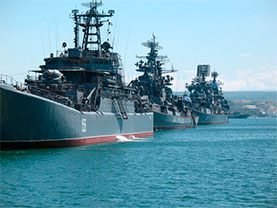 Російські військові кораблі проводять навчання в Чорному й Каспійському морях