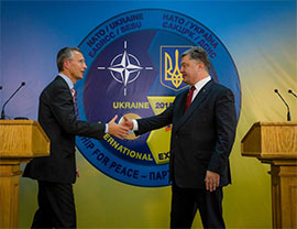 Порошенко пообіцяв референдум щодо членства України в НАТО за свого президентства