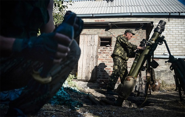 Ситуація на фронті: Південне оперативне командування ЗС РФ ігнорує Мінські домовленості