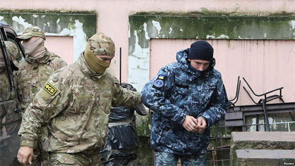 Політв’язні Кремля. Адвокат підтвердив, що трьох поранених українських моряків перевели до “Лефортово”