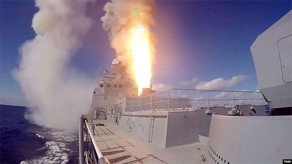 Росія провела ракетні стрільби біля окупованого Криму