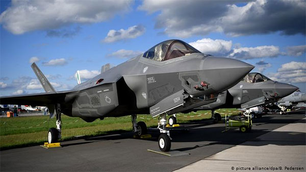 Багатофункціональний винищувач F-35 американського виробника зброї Lockheed Martin