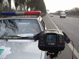 Інспектори фіксують перевищення швидкості з обов’язковою зупинкою автомобіля-порушника