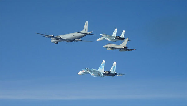 НАТО: авіація альянсу перехопила кілька груп російських літаків