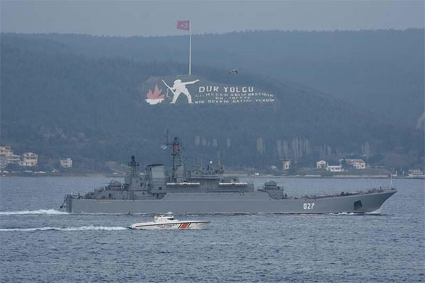 Росія стягує у Чорне море десантні кораблі