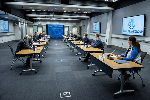 У Вашингтоні президент України провів зустріч з президентом Групи Світового банку