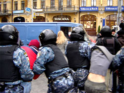 Київські “правоохоронці” на захисті імперського маршу