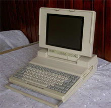 Останнє досягнення радянської промисловості - переносний комп`ютер Електроніка-901