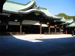 Тимошенко розпочала візит до Японії з відвідин головного синтоїстського храму Японії - Мейдзі Дзінгу