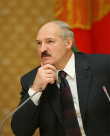 Лукашенко - Бацька чи диктатор?