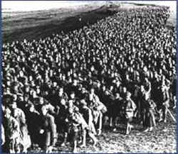 1941-й. Колона полоненних червоноармійців... Архівне фото