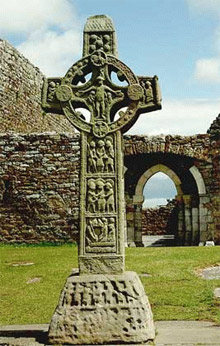 Кельтський хрест (сонячний хрест) - поєднання язичництва і християнства 