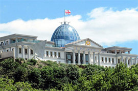 Президентський палац в Грузії Фото vaantour.com.ua
