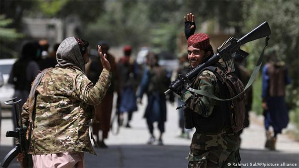 Здалися без бою: чому афганська армія поступилася талібам