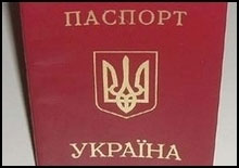 В уряді Януковича ліва рука не відає, що робить права. Страждають громадяни