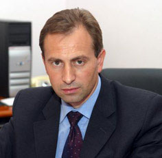 Томенко вважає, що державні символи вже потребують захисту Томенко вважає, що державні символи вже потребують захисту