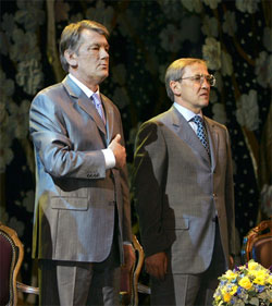 Турчинов здивований наполегливістю у підтримці любого друзя Космоса Турчинов здивований наполегливістю у підтримці любого друзя Космоса