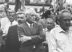 Степан Хмара на мітингу на площі Жовтневої революції(нині - Майдан)