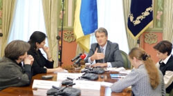 Хто роздмухує кризу? Ющенко придумав, як знищити коаліцію Хто роздмухує кризу? Ющенко придумав, як знищити коаліцію