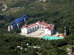 Уряд врятував “Артек” Уряд врятував “Артек”