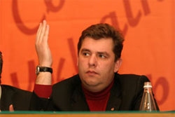 ПР разом із клерками Секретаріату шиють Ющенка у дурники