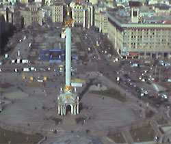 Театр під відкритим небом чекає на дійство Театр під відкритим небом чекає на дійство