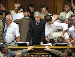 Литвин полякав посла Словакії. Той дипломатично не злякався і, вірогідно, не зрозумів мету спічу Литвин полякав посла Словакії. Той дипломатично не злякався і, вірогідно, не зрозумів мету спічу