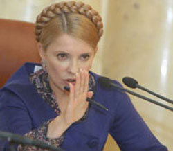 Тимошенко триматиме у Кабміні губернаторів, поки ті не розрахуються за газ Тимошенко триматиме у Кабміні губернаторів, поки ті не розрахуються за газ