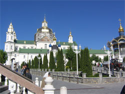 Почаївську Лавру повернуть народові? Почаївську Лавру повернуть народові?