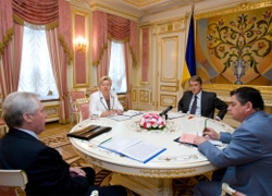 Президент дав прочухана Медведьку, бо той не бажає встрявати у розборки Президент дав прочухана Медведьку, бо той не бажає встрявати у розборки