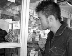 Цінова війна. Хтось вирішив, що кияни задурно їдять хліб  Цінова війна. Хтось вирішив, що кияни задурно їдять хліб