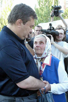 Регіонали вирішили пропіаритися на пенсіонерах Регіонали вирішили пропіаритися на пенсіонерах