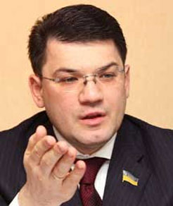 Нардепи отримали ґрунтовний перелік “подвигів” Черновецького Нардепи отримали ґрунтовний перелік “подвигів” Черновецького