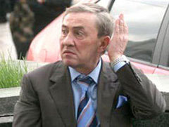 Янукович ліквідував запасний аеродром Космоса Янукович ліквідував запасний аеродром Космоса